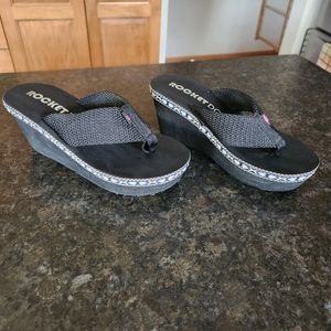 Adorable Rocketdog thong sandals size 8